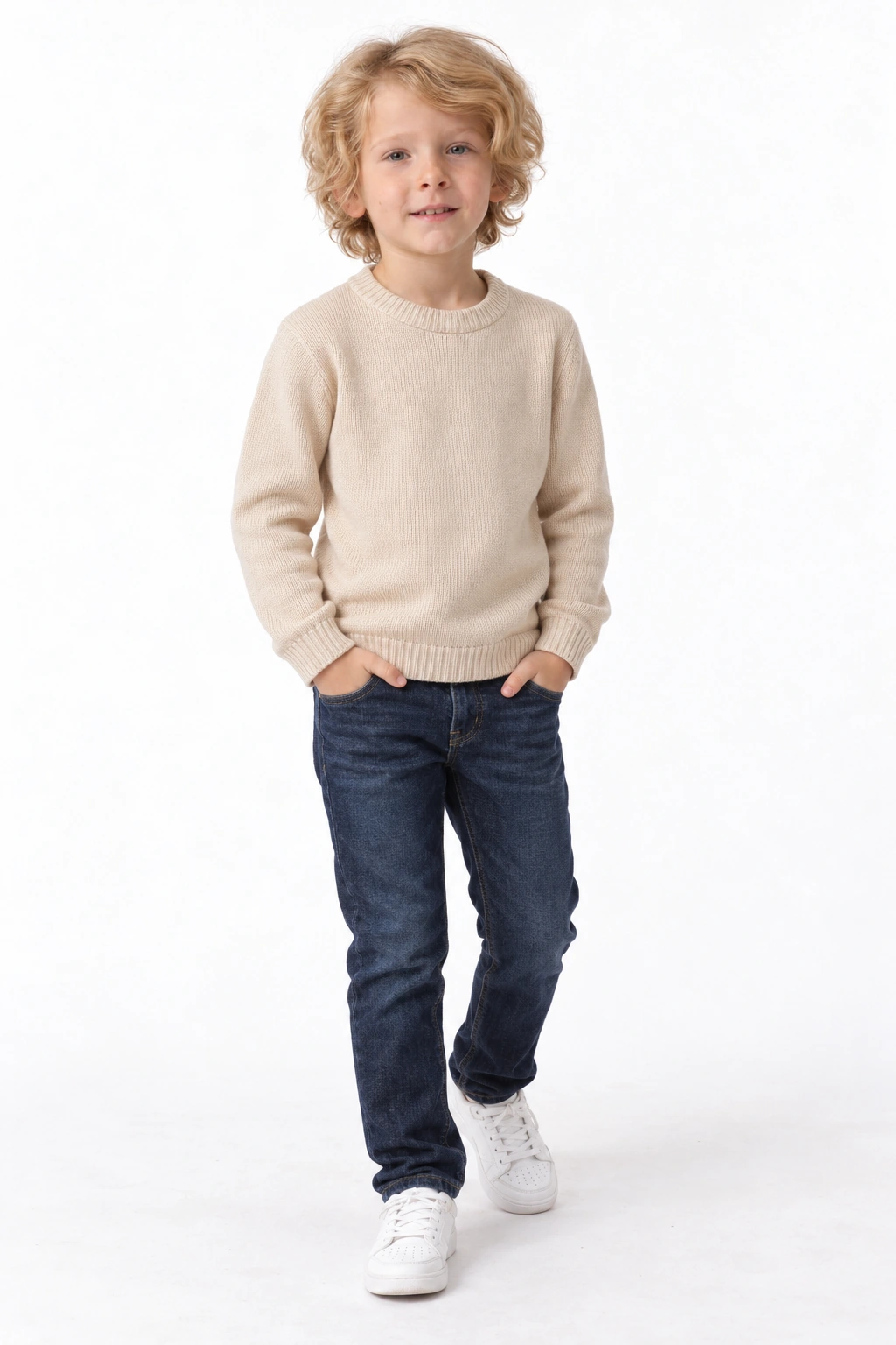Julián · Silhueta, modelo virtual da DELFI em estúdio com fundo branco