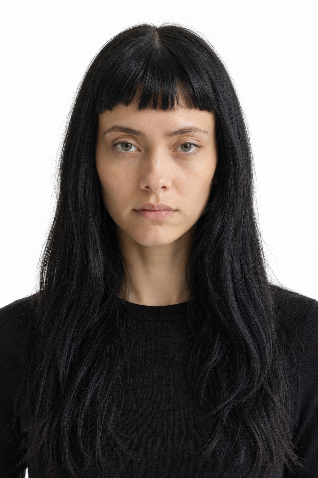 Sasha · Retrato, modelo virtual da DELFI em estúdio com fundo branco