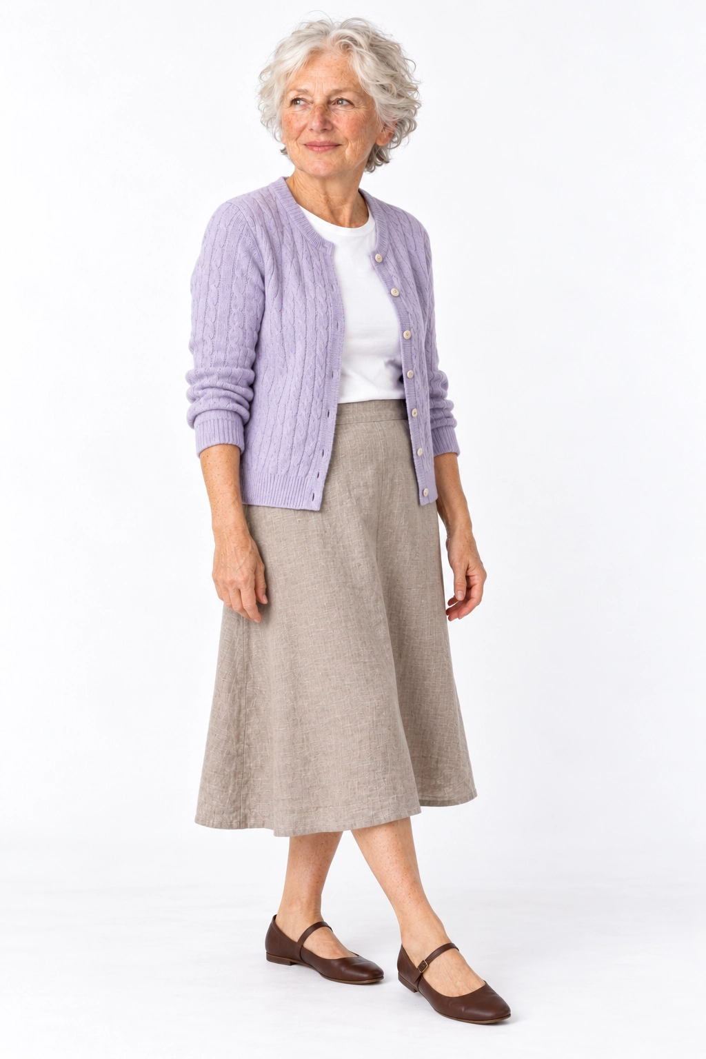 Paloma · Silhueta, modelo virtual da DELFI em estúdio com fundo branco