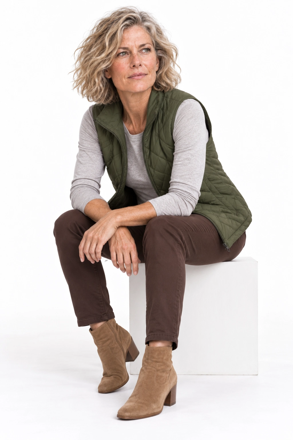 Greta · Presença, modelo virtual da DELFI em estúdio com fundo branco